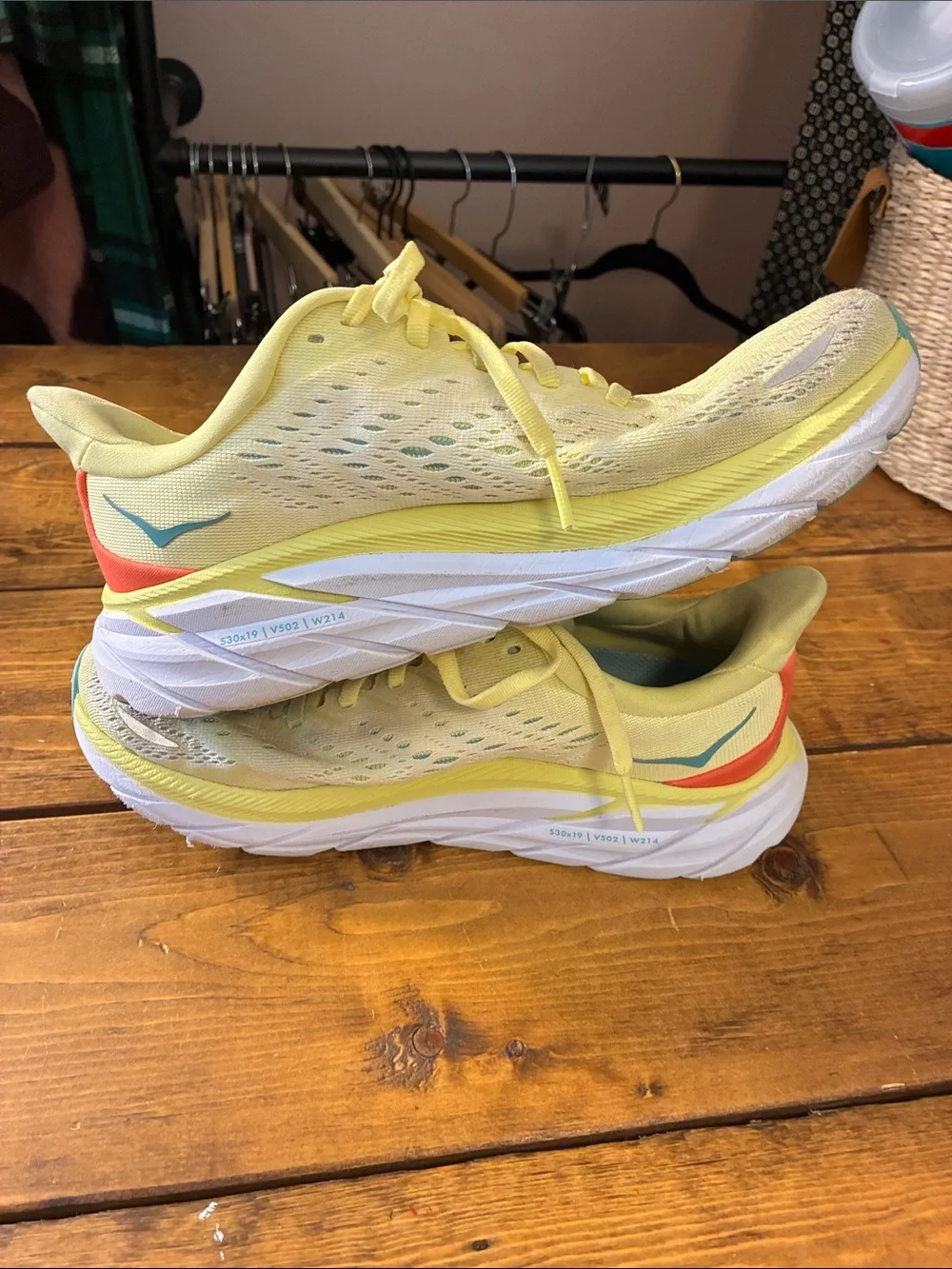 Hoka Clifton 8 Women's Pale Yellow Lightweight Running Shoes